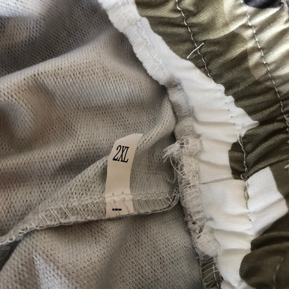 Pink Camo Sweatpants - Picture 2 of 2